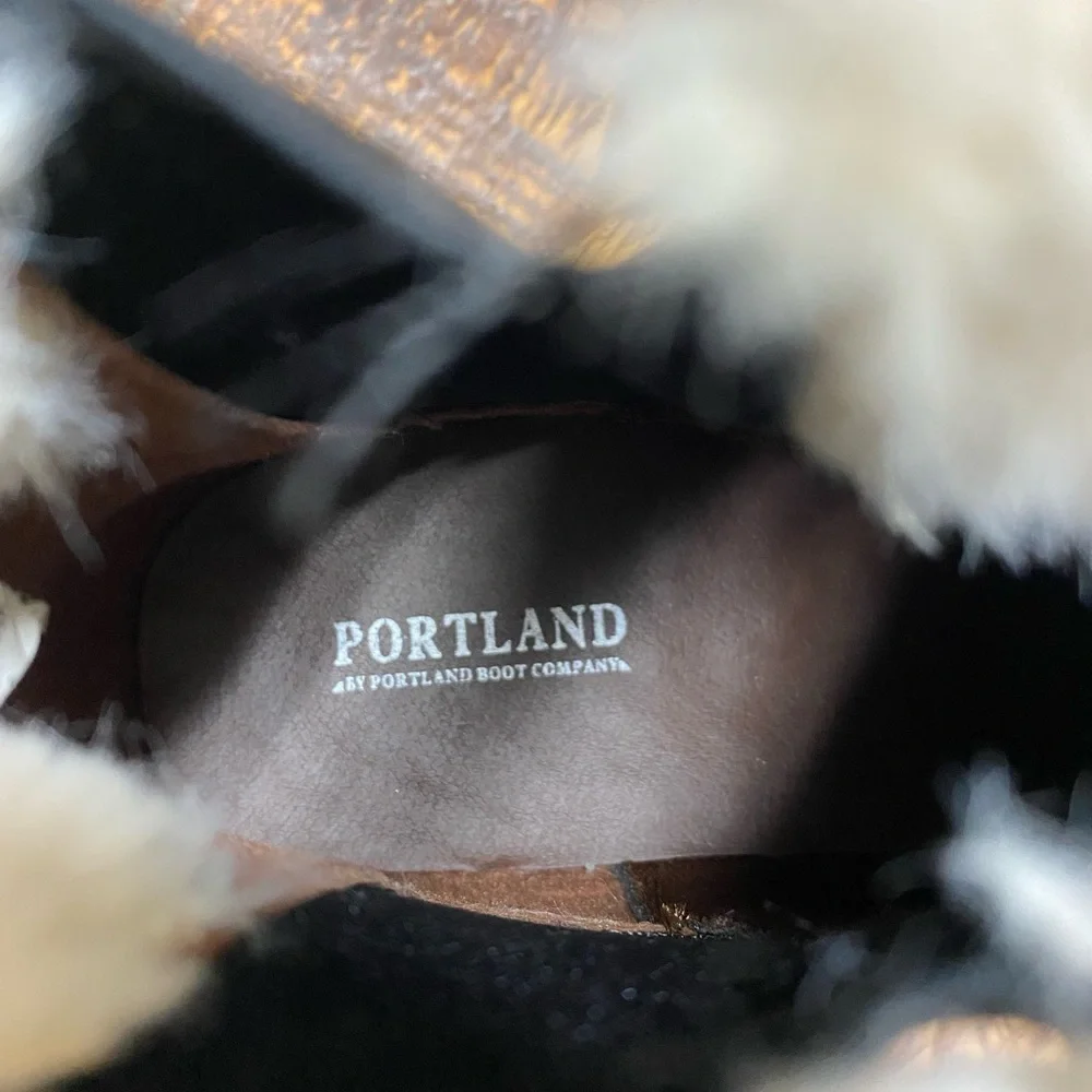 Portland Helena Women’s Tan Brown Faux Leather & Fur Ankle Chelsea Boots Size 8